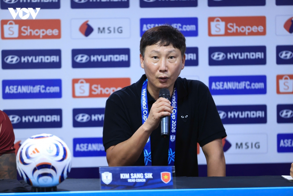 HLV Kim Sang-sik hạ quyết tâm cùng bóng đá Việt Nam bùng nổ | OK9 2 HLV Kim Sang-sik hạ quyết tâm cùng bóng đá Việt Nam bùng nổ | OK9